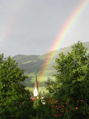 Fischen St. Verena mit Regenbogen